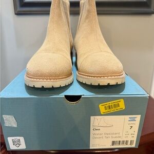 Tom’s Cleo Desert Tan Suede Ankle Boots